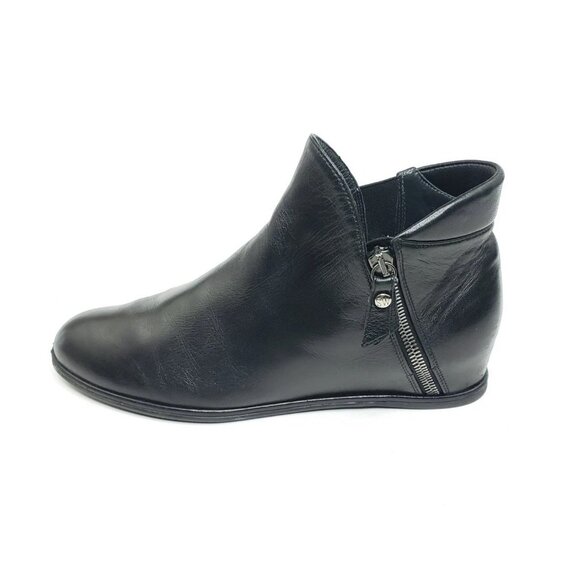 Stuart Weitzman Lowkey Hidden Wedge Ankle Boots Black Leather Side Zip Size 6.5 - Picture 1 of 10